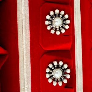 Pearl earrings in silver big size. Lightweight